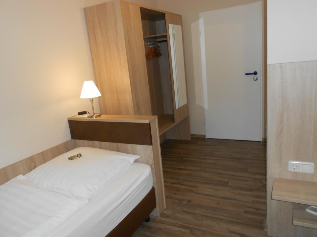 Hotel-Restaurant Tuexen Rendsburg Oda fotoğraf