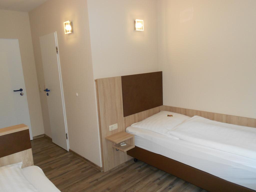 Hotel-Restaurant Tuexen Rendsburg Oda fotoğraf